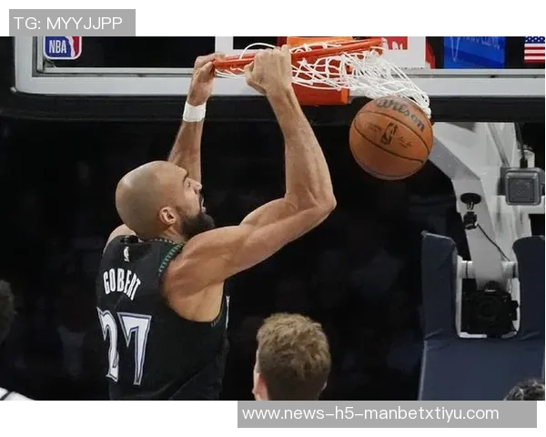 芬奇称赞戈贝尔防守能力认为他仍具备争夺最佳防守球员奖的实力